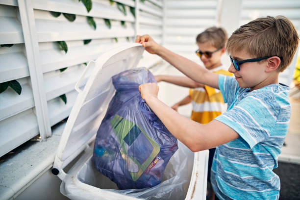 Best Commercial Cleanout Services  in Carlisle, IA